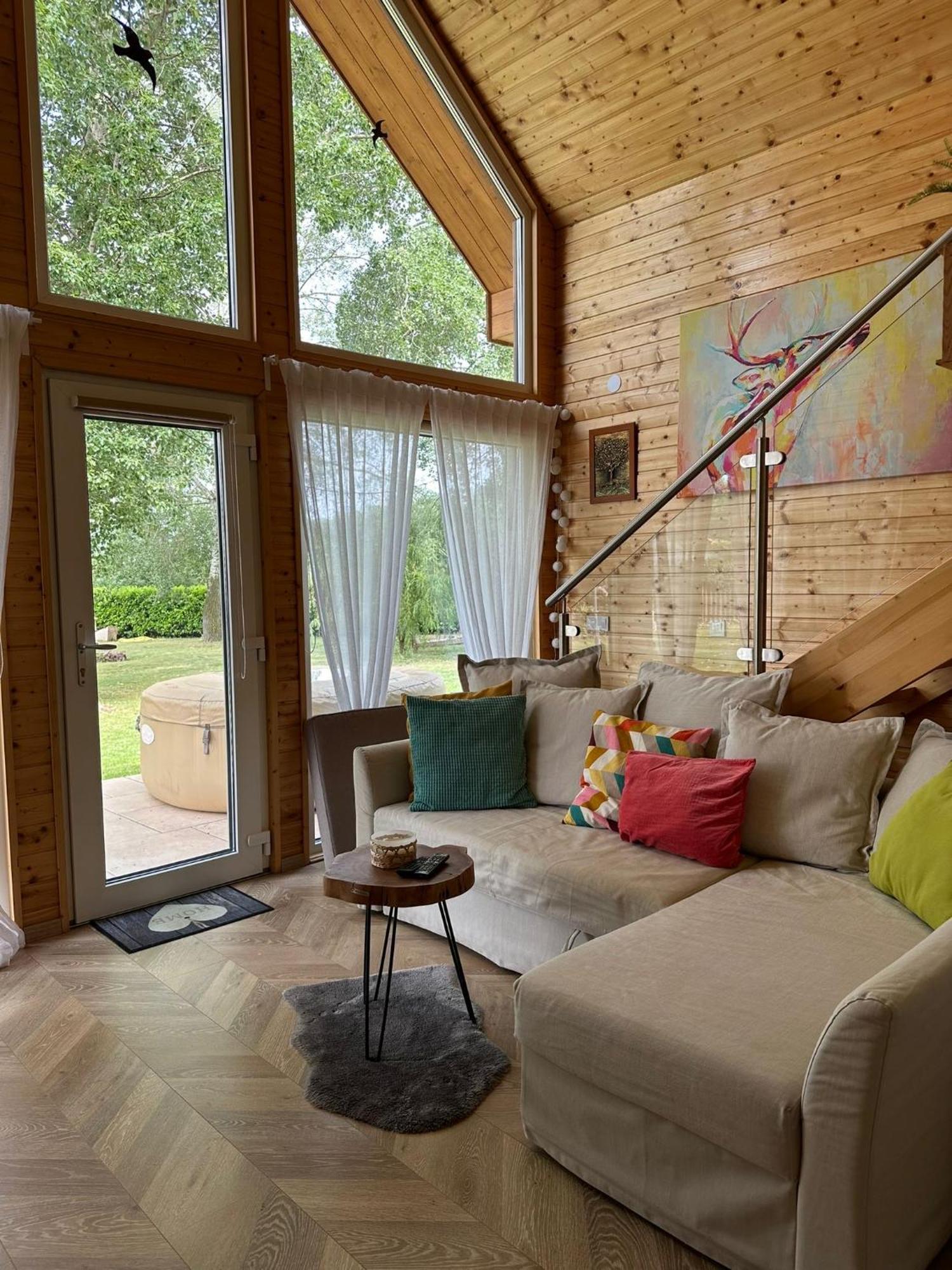 Oeboel Liget Vendeghazak Villa Abádszalók Exteriör bild